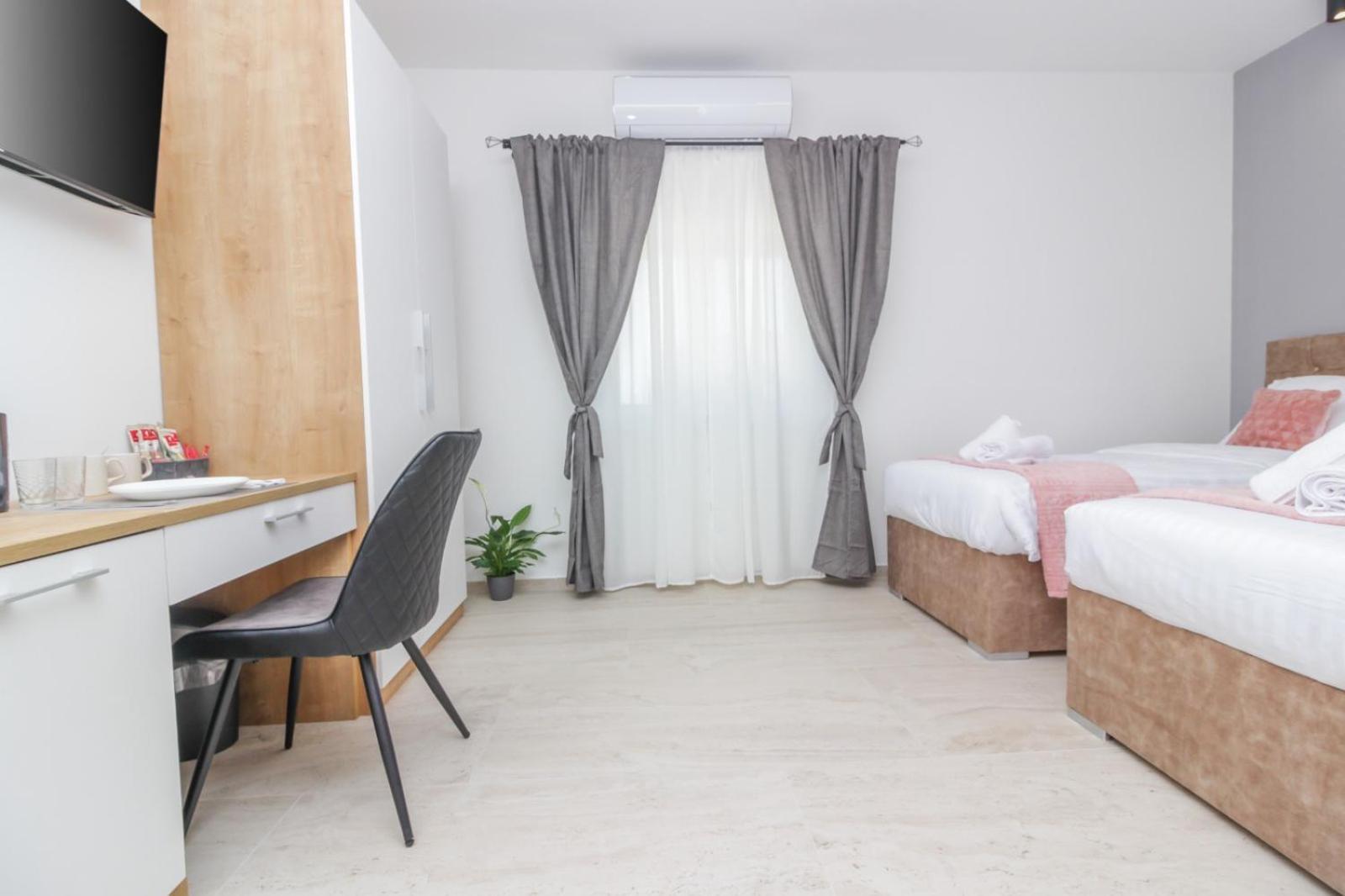 Rooms Zemunik Donji Zemunik Eksteriør bilde