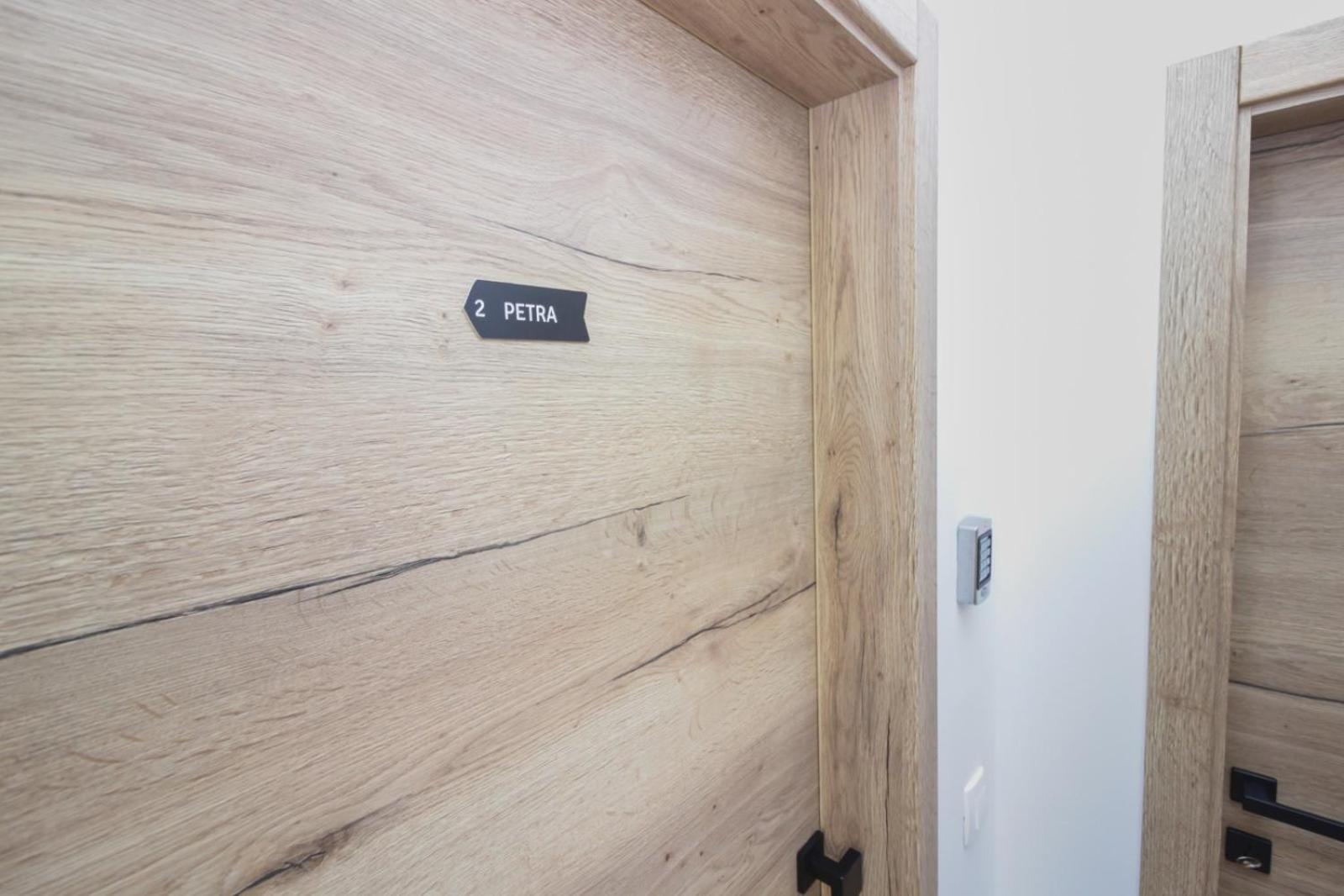 Rooms Zemunik Donji Zemunik Eksteriør bilde